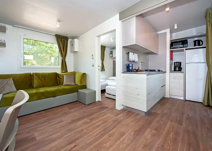 Tatil parkı Campsite Lanterna Mobile Homes Mediteran Kamp Poreč