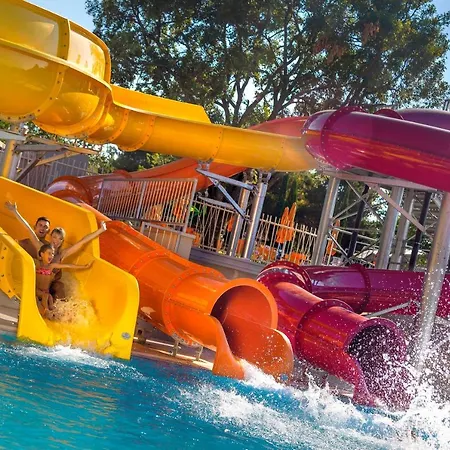 Campsite Lanterna Mobile Homes Mediteran Kamp 4* Porec