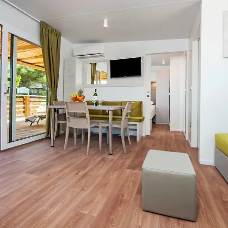 Campsite Lanterna Mobile Homes Mediteran Kamp Holiday park Porec