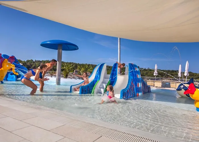 Campsite Lanterna Mobile Homes Mediteran Kamp Porec