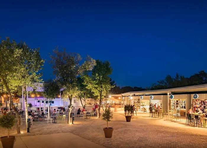 假日公园 Campsite Lanterna Mobile Homes Mediteran Kamp 4*