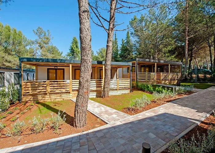 Campsite Lanterna Mobile Homes Mediteran Kamp 4* Porec