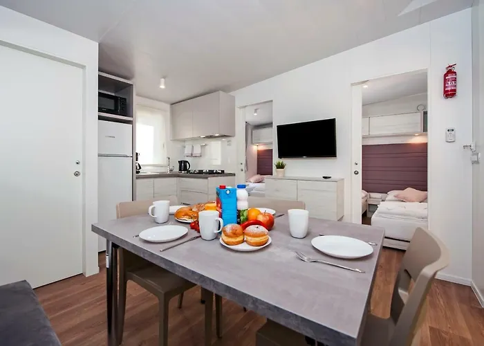 Campsite Lanterna Mobile Homes Mediteran Kamp 4* 波雷奇